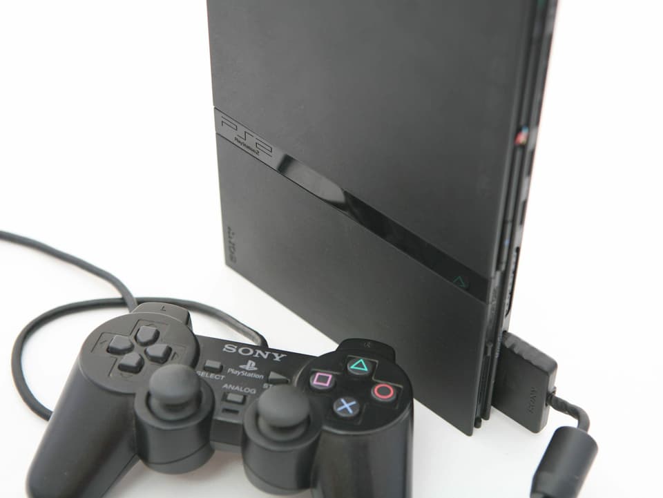 Playstation 2 mit Controller