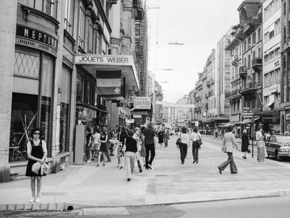 Blick auf die Filiale an der Rues-Basses in Genf im Jahr 1973