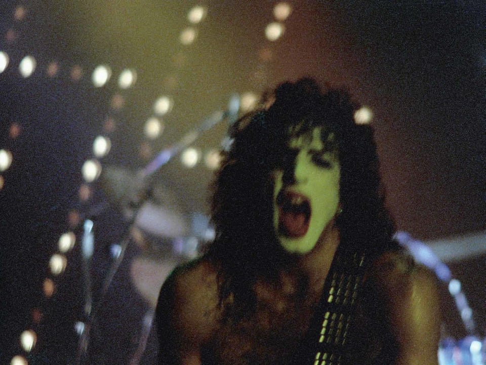 Ein Sänger der Rockband Kiss.