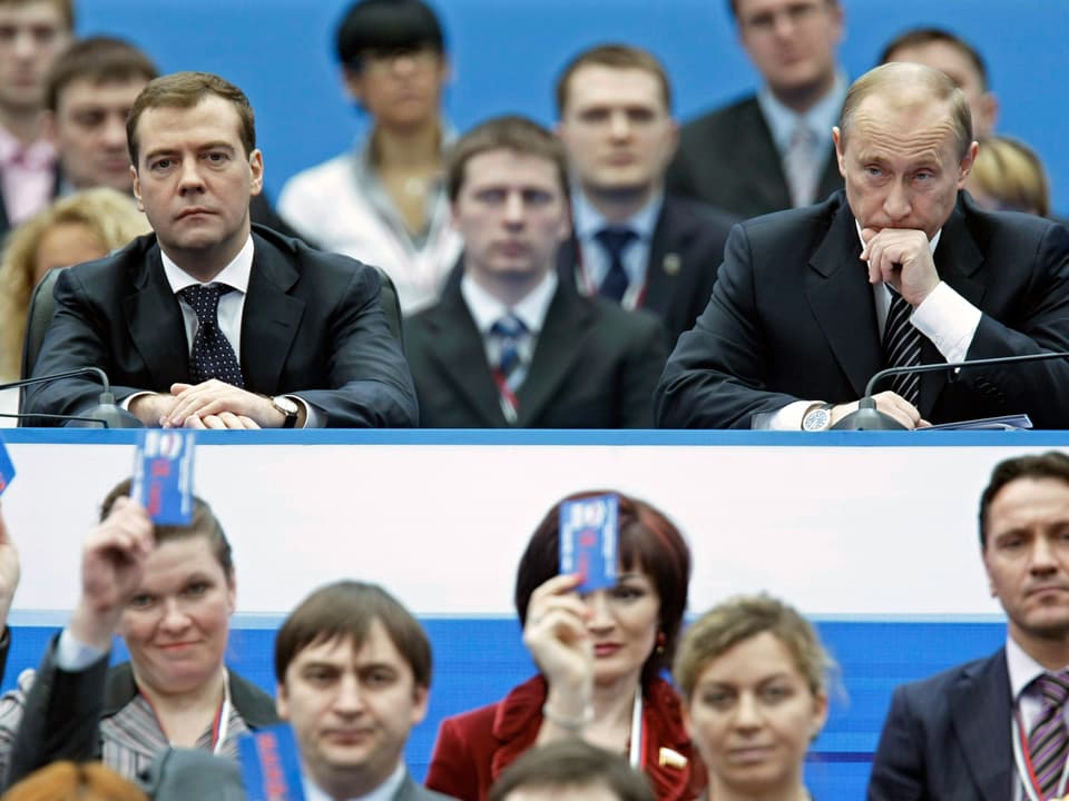 Die Delegierten der Partei «Einiges Russland» küren Putin zum Parteiführer.