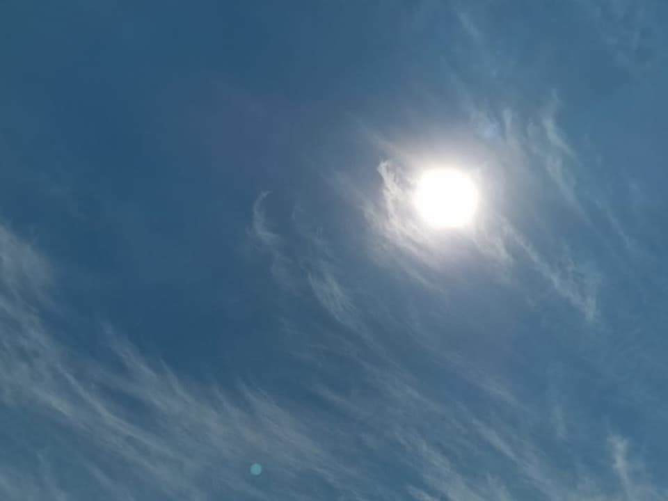 Sonne mit Schleierwolken