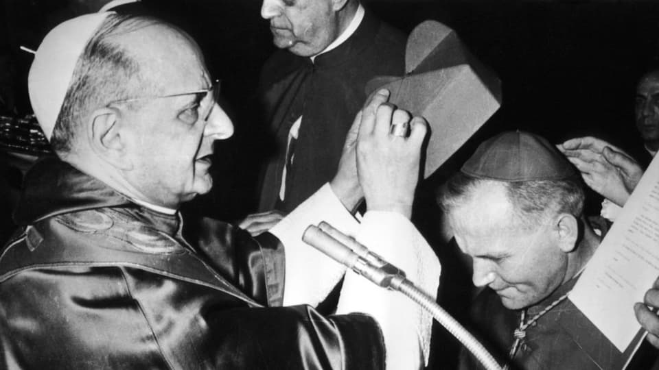 Paul VI. und der spätere Papst Johannes Paul II. in einer Archivaufnahme