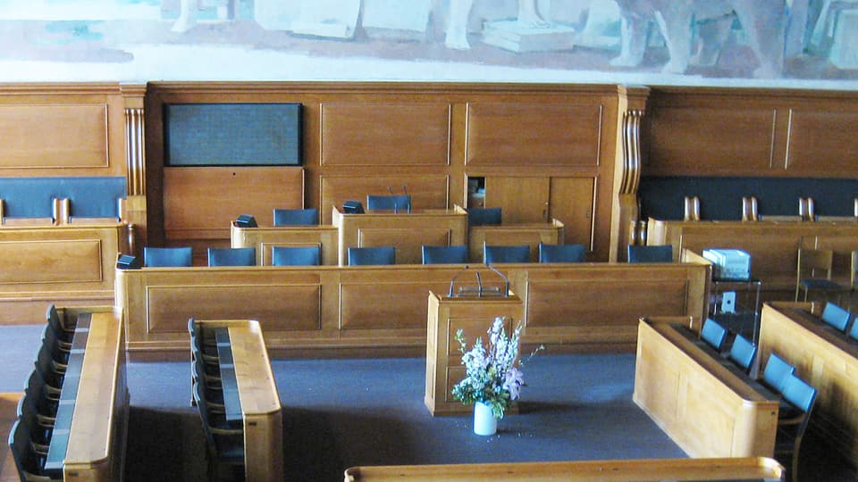 Die Sitze der Regierung im Berner Rathaus.