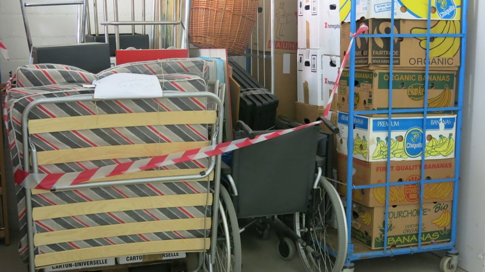 Zwangsrumungen - Eingelagerte Mbel, Velos oder Bilder warten auf ihre  Besitzer - News - SRF
