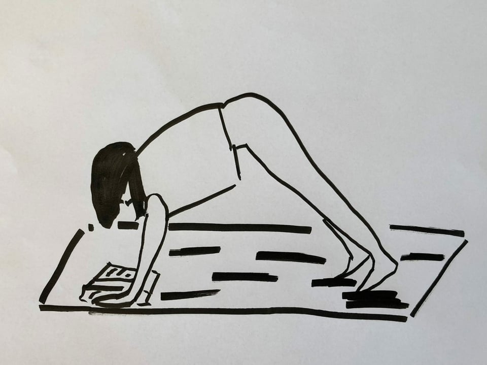 Grafik mit Figur die die Yoga-Übung «Hund» macht.