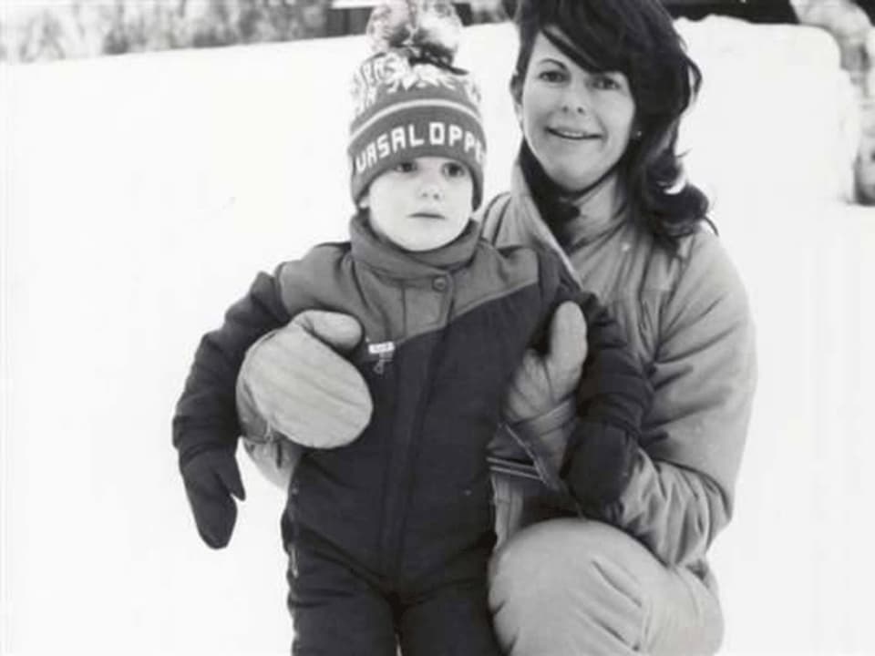 Prinz Carl Philip mit seiner Mutter Königin Silvia