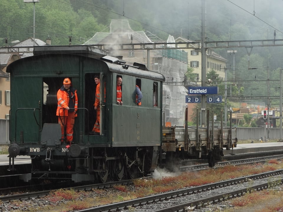 Lokomotive auf dem Bahnhof Erstfeld.