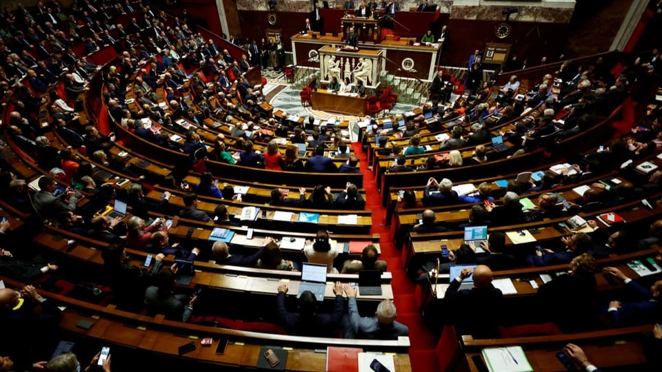 Auf dem Bild ist der französische Senat zu sehen.