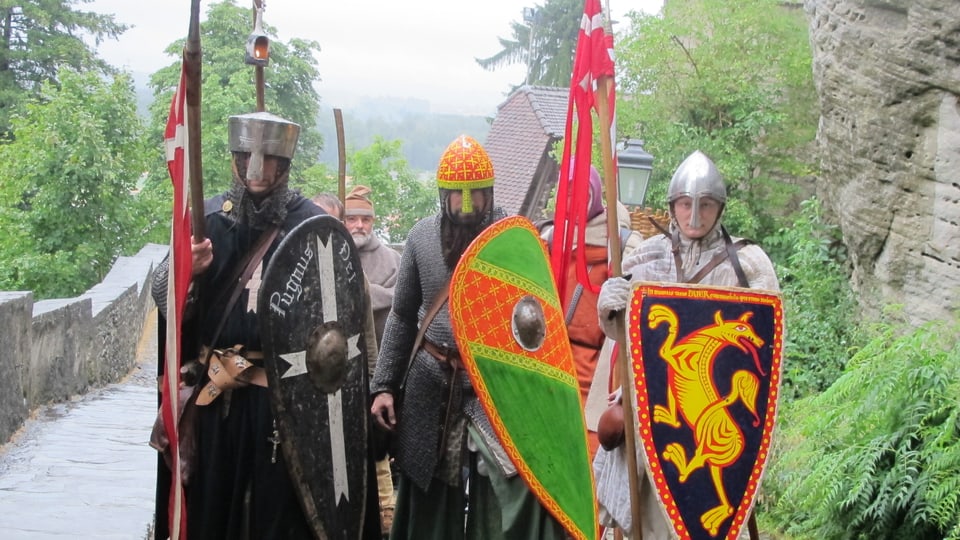 Historische Darsteller der Erlebnistage auf Schloss Lenzburg. 