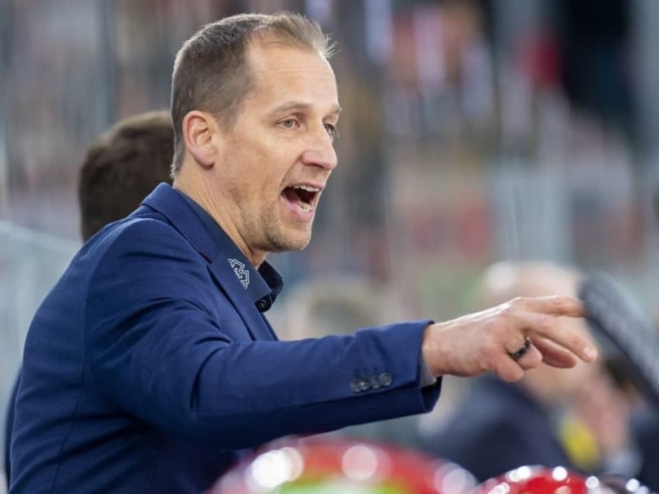 Geniesst weiterhin das Vertrauen Antti Törmänen dirigiert seine Spieler.