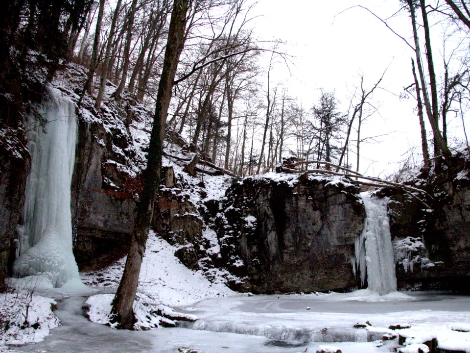 Eingefrorener Wasserfall.