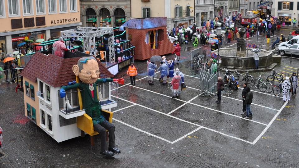 Wagen auf dem Klosterplatz