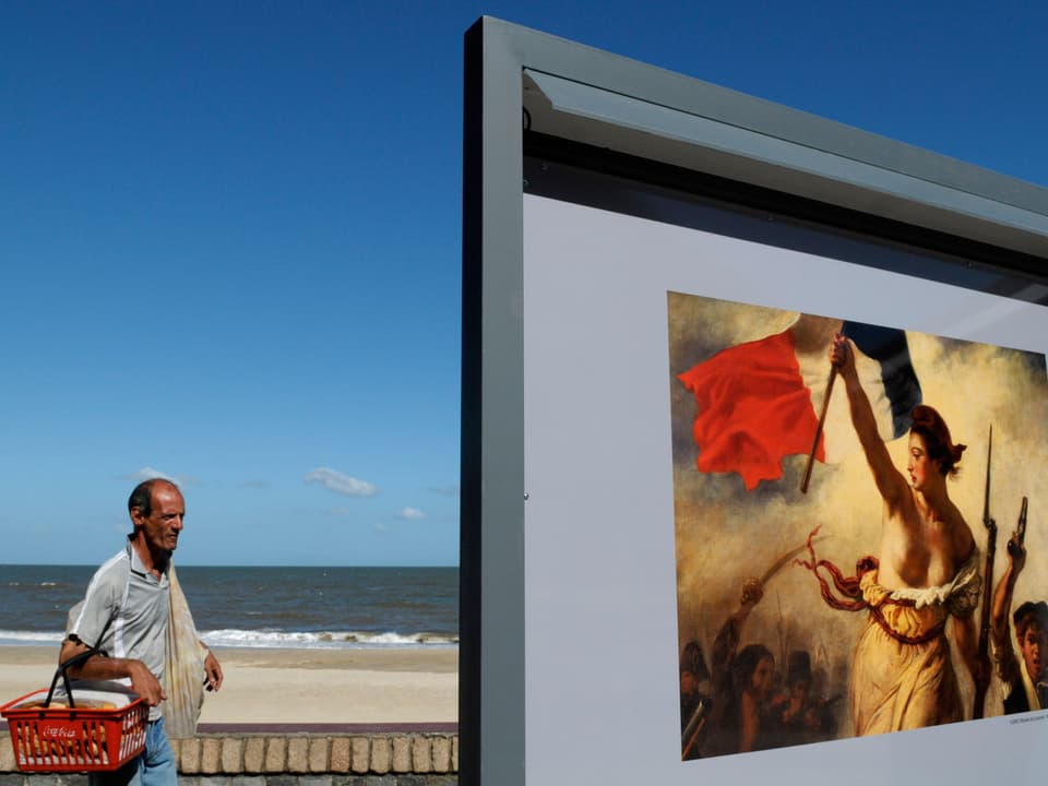 Eine Nachbildung des bekannten Bildes der barbusigen Kämpferin Frankreichs von E. Delacroix.