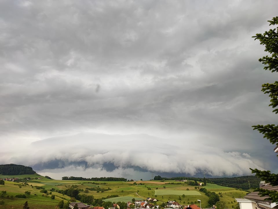 Eine sogenannte Shelf Cloud