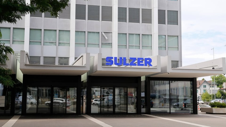 Das Gebäude von Sulzer mit dem Logo.