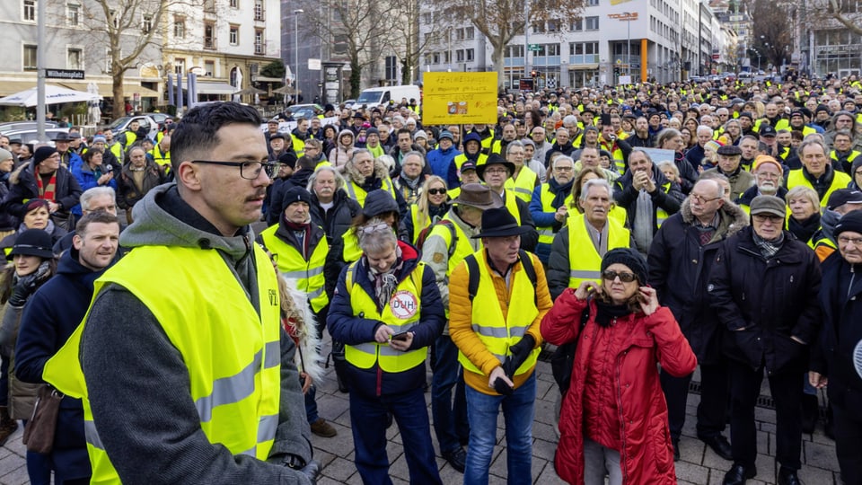 Gelbwesten protestieren in Deutschland