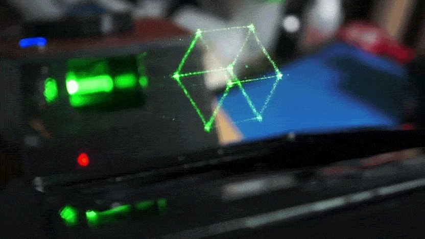 Ein animiertes GIF zeigt, wie Holovect einfache Vektor-Hologramme in die Luft zeichnet.