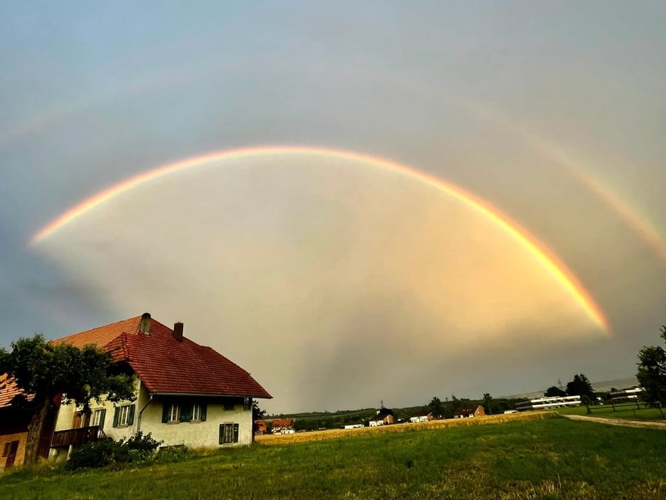 doppelter Regenbogen.