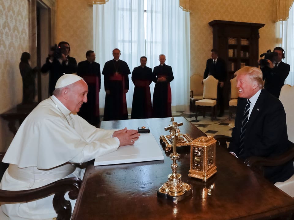 Donald Trump und Papst Franziskus.