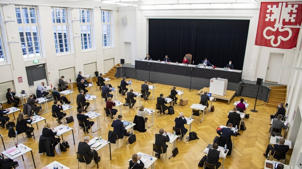 Der Nidwaldner Landrat tagt im Theatersaal der Kollegiums in Stans.