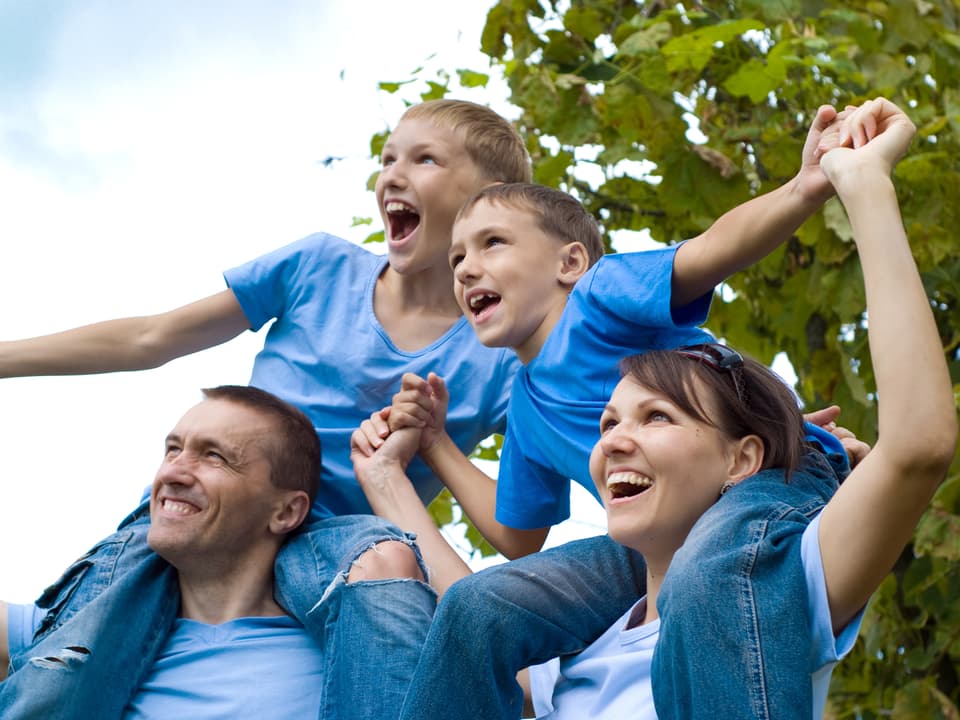 Familie mit zwei Kindern.