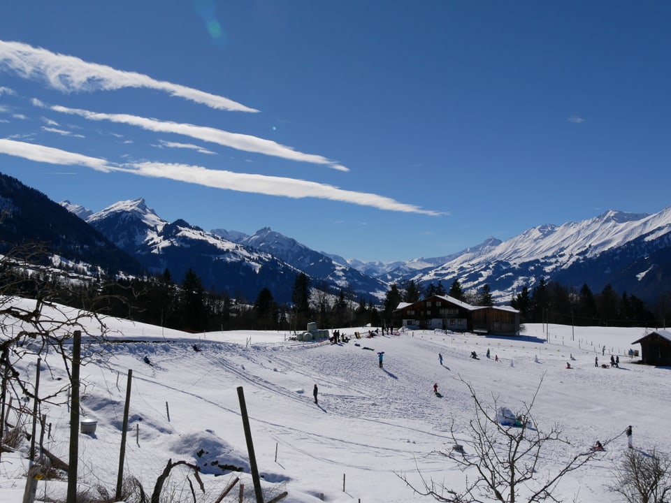 Fönwolken, Perfekte Schneeverhältnisse für Schlittler auf 1000m.ü.M.