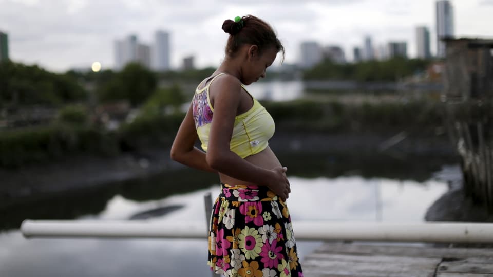 Schwangere Frau in Rio