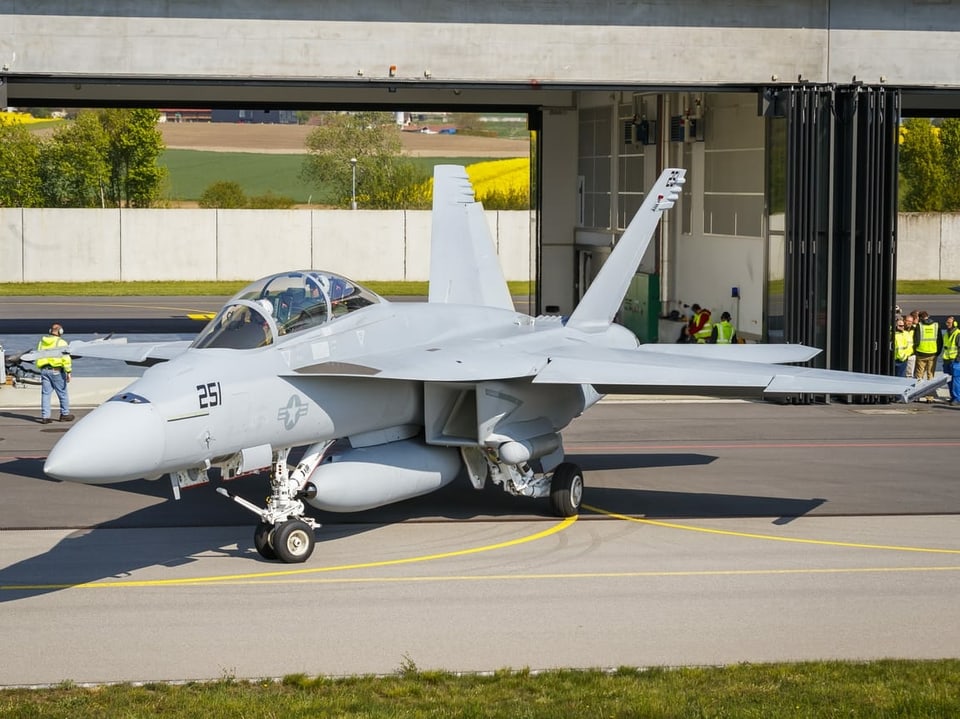 Ein F/A-18 Super Hornet vor einem Testflug in Payerne 2019.