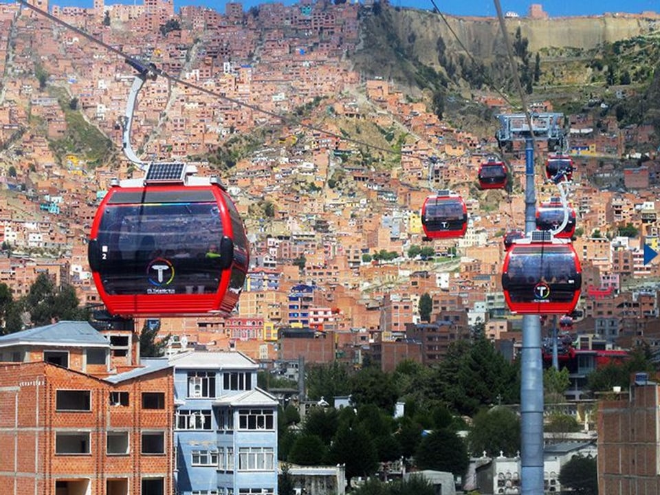 Die Stadt-Seilbahn von La Paz: Nach 28 Betriebstagen schon eine Million Fahrgäste.