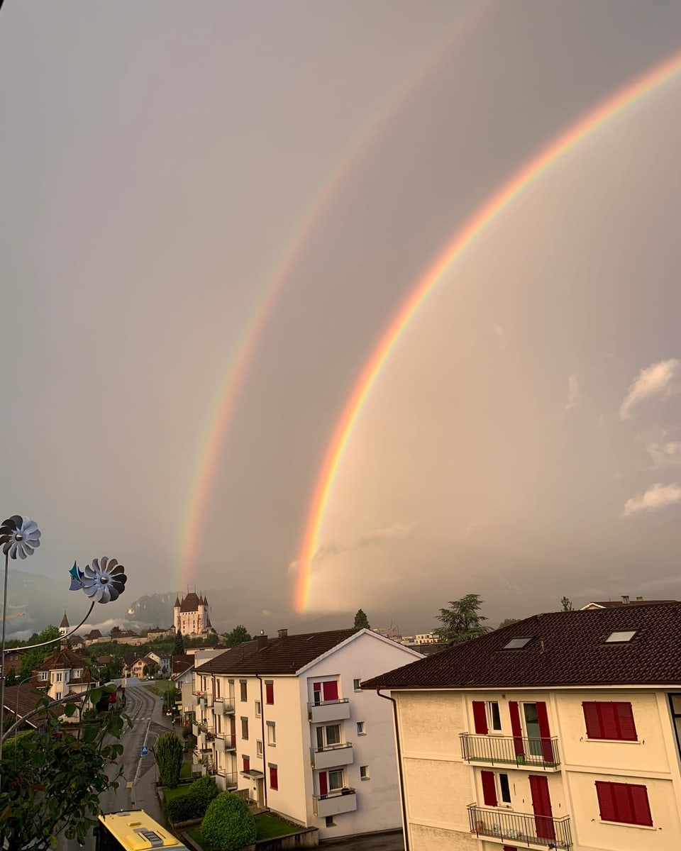 doppelter Regenbogen.