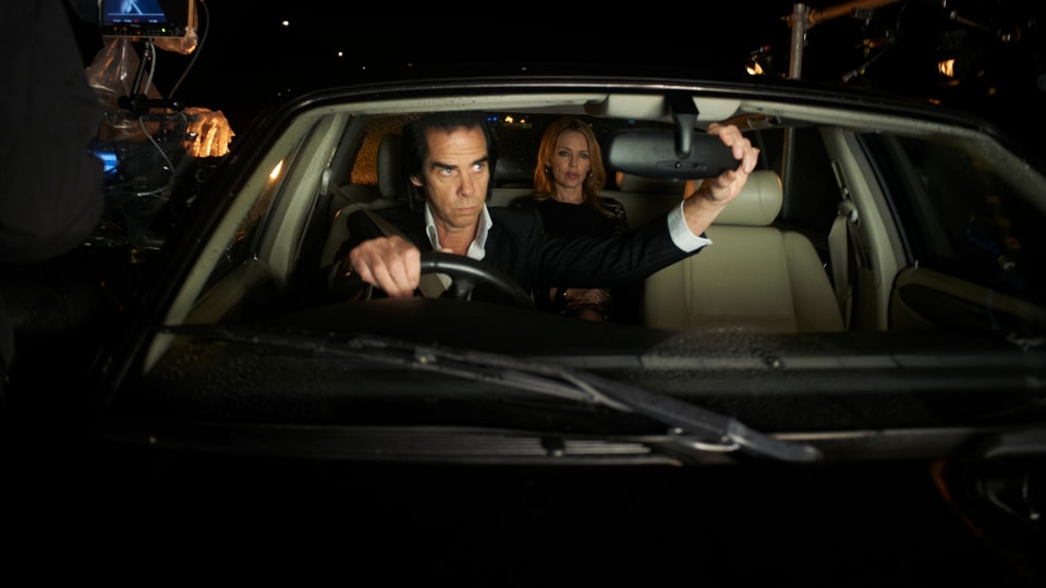 Nick Cave und Kyle Minogue im Auto