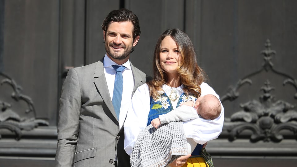 Familienfoto: Prinz Carl Philiip mit Prinzessin Sofia und Baby Alexander.