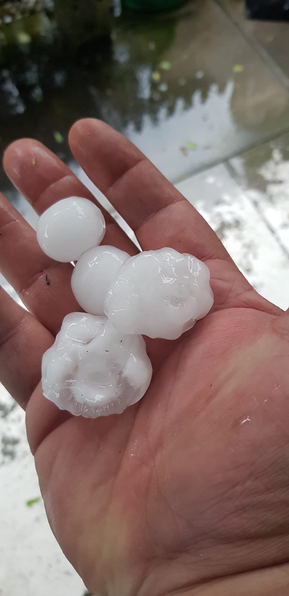 Grosser Hagel in Heimberg