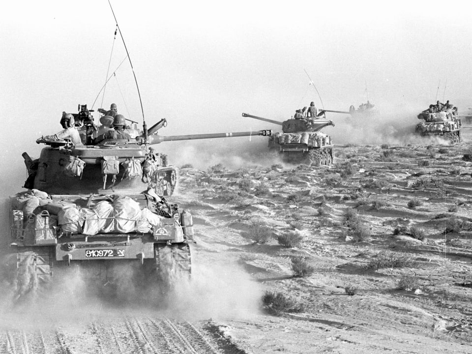 Israelische Panzer auf der Sinai-Halbinsel.
