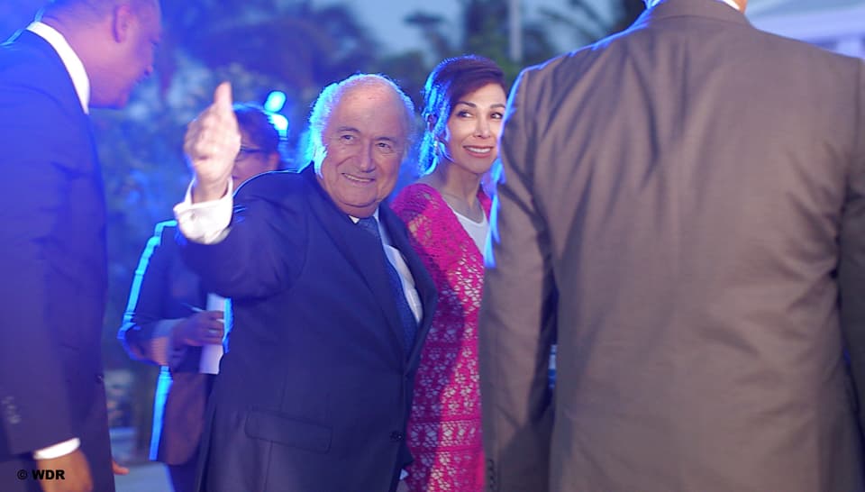 Fifa-Präsident Sepp Blatter siegessicher im Wahlkampf in der Karibik.