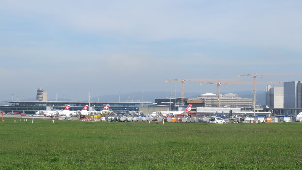 Blick Richtung Flughafen Zürich in östliche Richtung