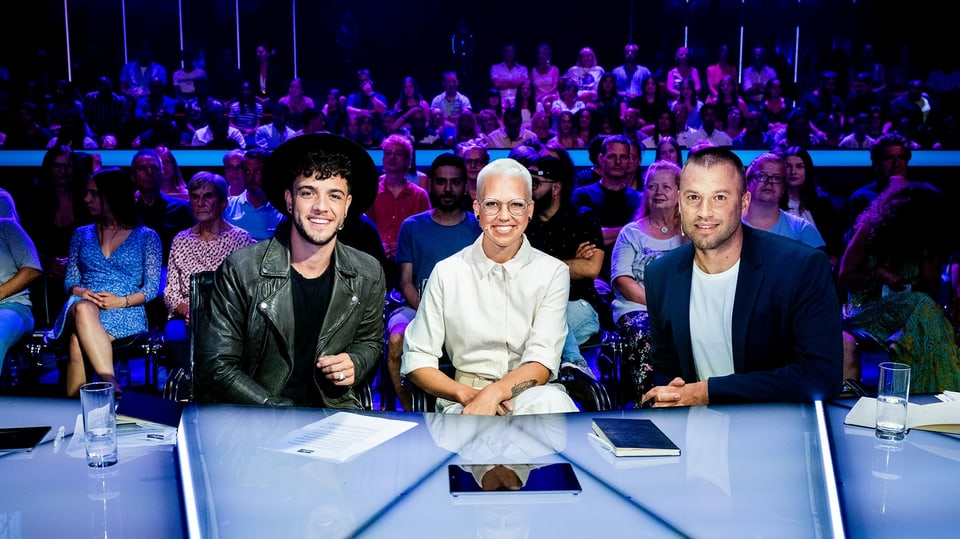  Die drei Talent-Scouts Stefanie Heinzmann, Jonny Fischer und Luca Hänni haben für «Stadt Land Talent» .
