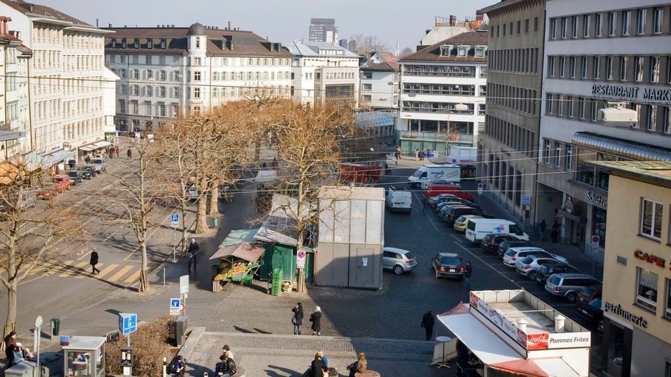 Markplatz St. Gallen mit Parkplätzen