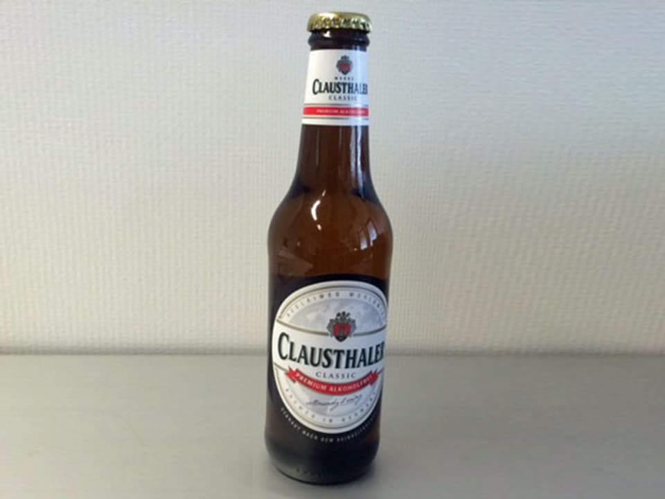 Flasche Clausthaler alkoholfreies Bier.