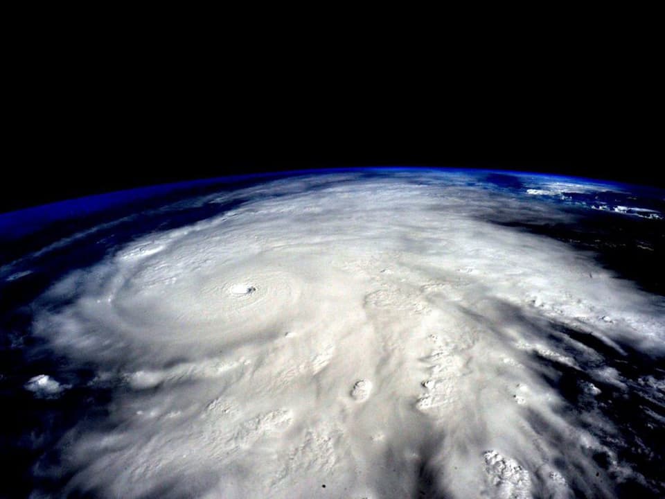 «Patricia», fotografiert vom Astronauten Scott Kelly aus der Raumstation ISS. Er schreibt auf Twitter: «Der Hurrikan ist riesig. Passt auf!» (keystone)