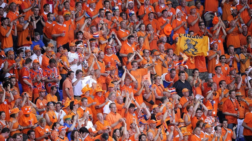 An der Fussball-EM 08 in der Schweiz sorgten die Niederländer für das auffällige Orange.