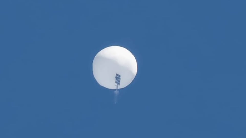 Ein riesiger Wetterballon oder doch Spionage?