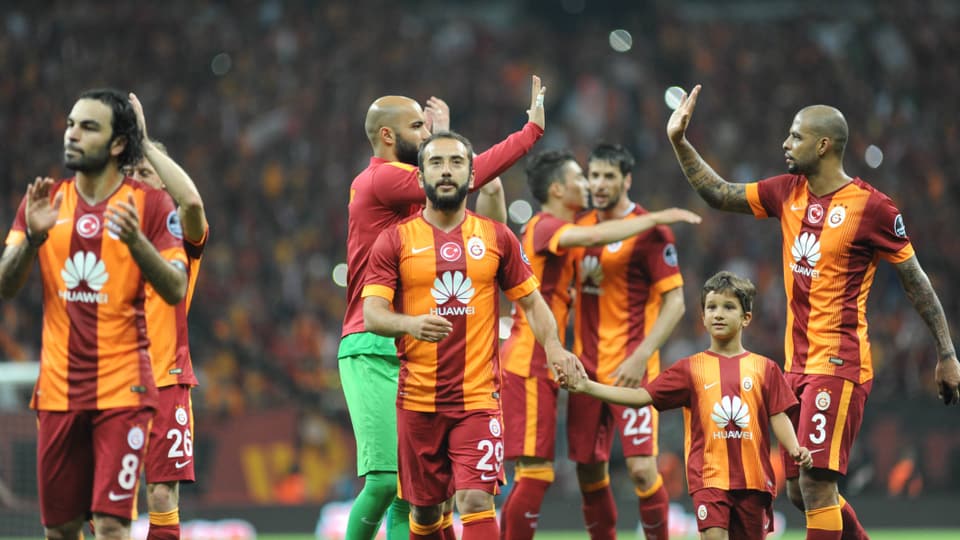 Mit 20 Titeln hat Galatasaray Istanbul den Stadtkonkurrenten Fenerbahce überholt.