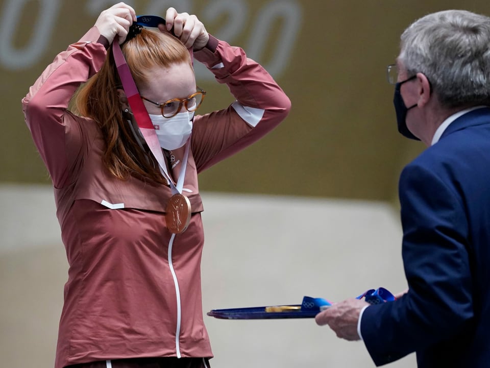 24. Juli: Nina Christen, Bronze, Schiessen, Luftgewehr 10 m Christen