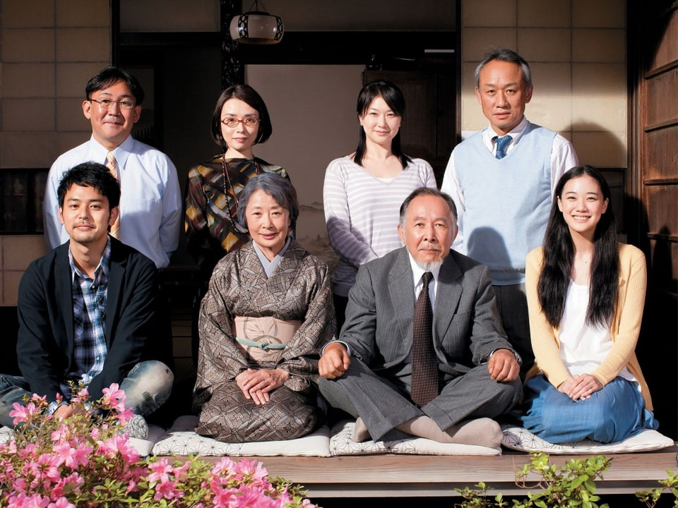 Gruppenbild von Familie Hirayama.