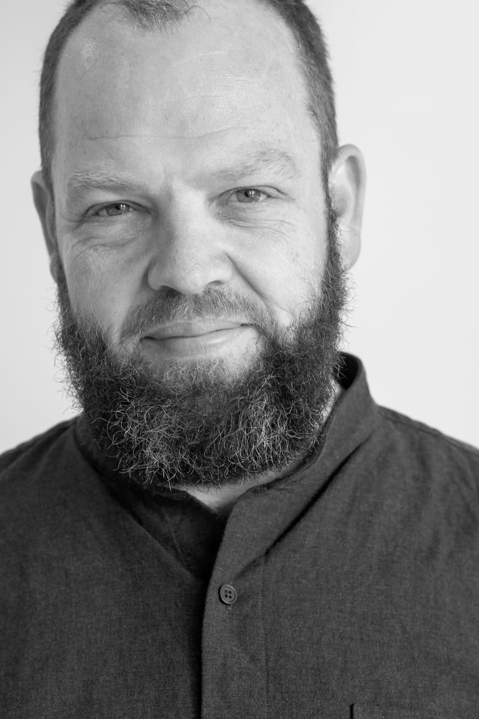 Portrait von Tobias Bühlmann.