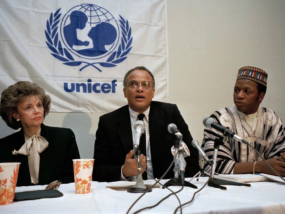 Harry Belafonte an einer Medienkonferenz von Unicef.