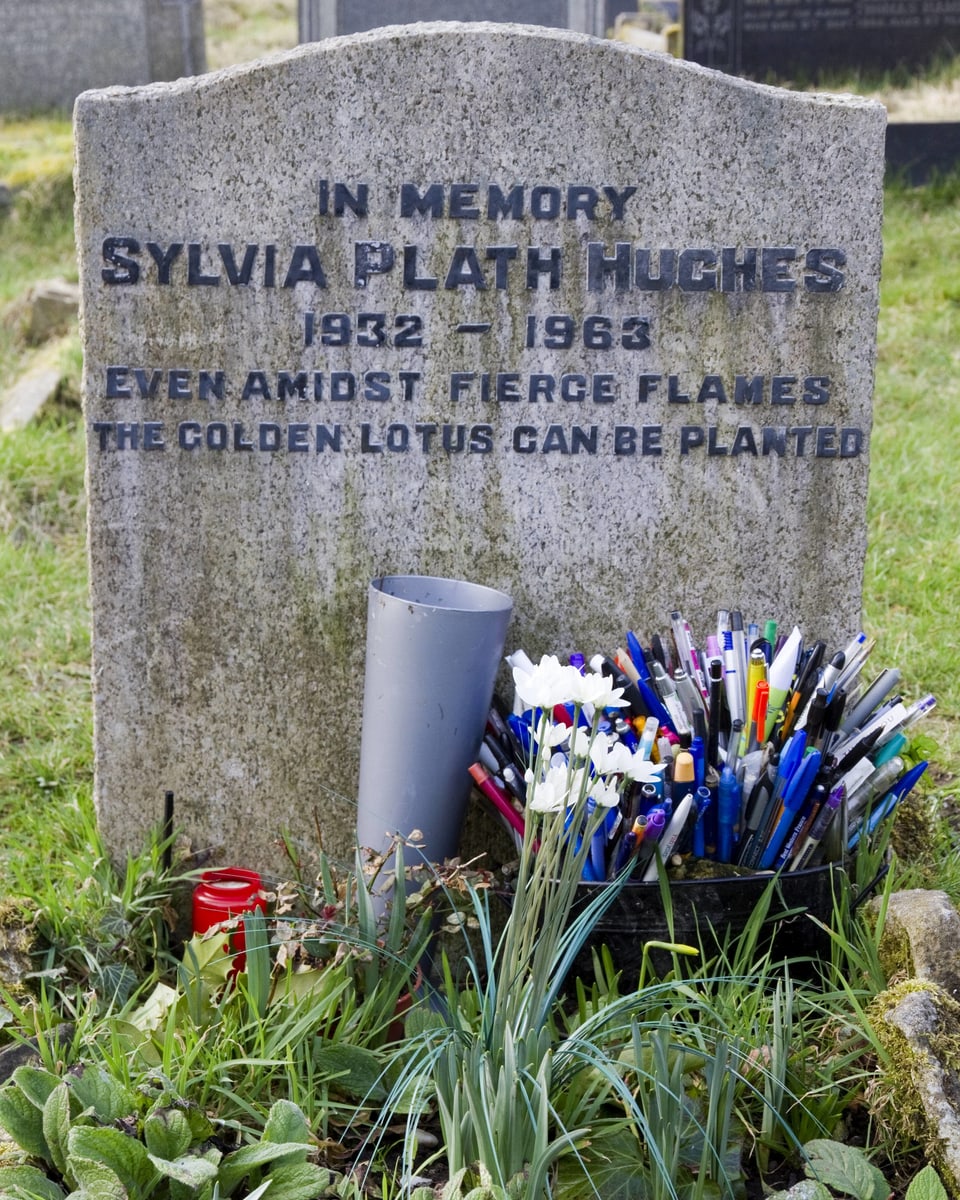 Der Grabstein von Sylvia Plath.