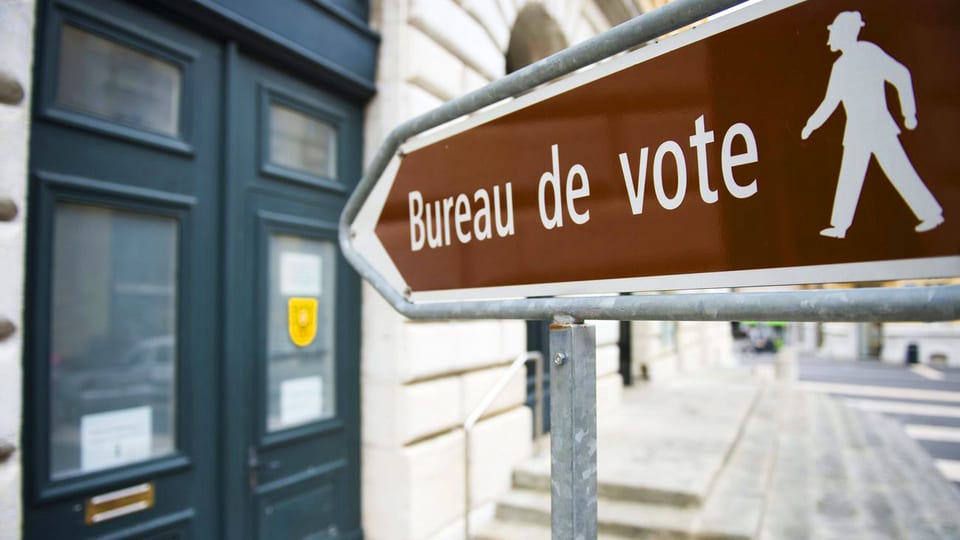 Schild mit Aufschrift "Bureau de vote"