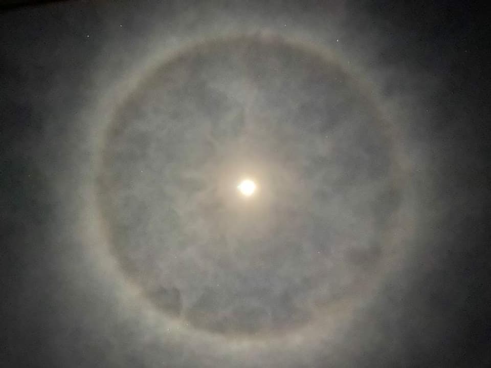 Mondhalo Am 8. Januar 2020 war dieser Mondhalo in Brünisried zu sehen.